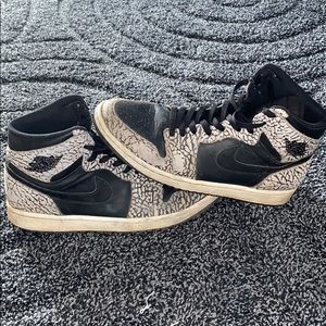 Jordan 1 Retro Un-Supreme